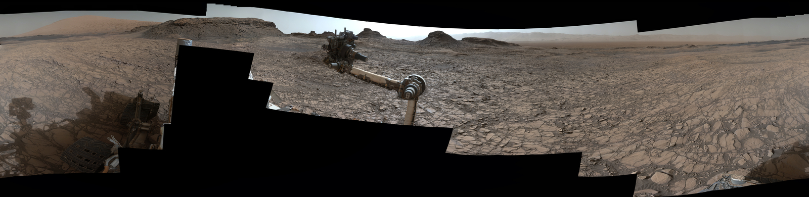 Rover's Panorama of Entrance to 'Murray Buttes' on Mars